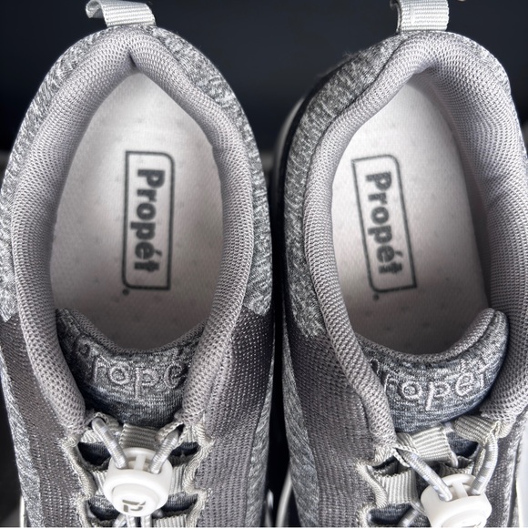 Propet Women's TravelActiv Aero Shoe, Silver, Size 6 NIB - Picture 5 of 13